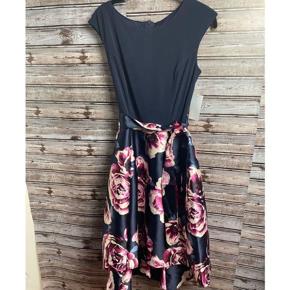 Alexa B Nites Dresses & Skirts - ALEXA B NITES FLORAL  DRESS           cc